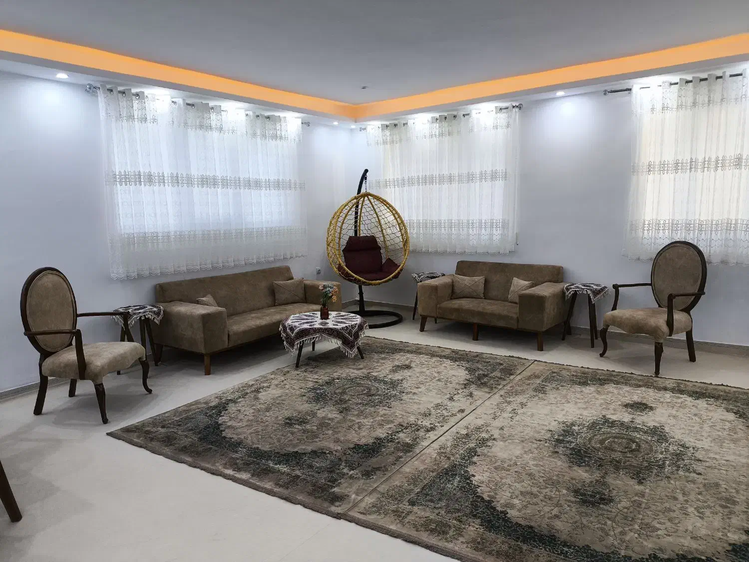 فروش مبلمان و سرویس نهار خوری|مبلمان خانگی و میز عسلی|قروه, |دیوار