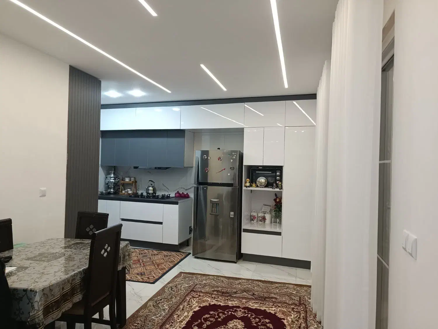 170 متری با لوکیشن عالی|فروش آپارتمان|رضوانشهر, |دیوار