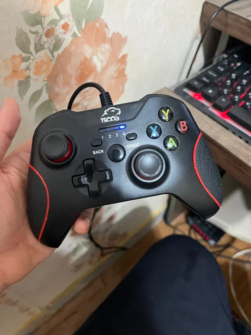 دسته گیمینگ زیر قیمت|کنسول، بازی ویدئویی و آنلاین|رشت, استقامت ۲|دیوار