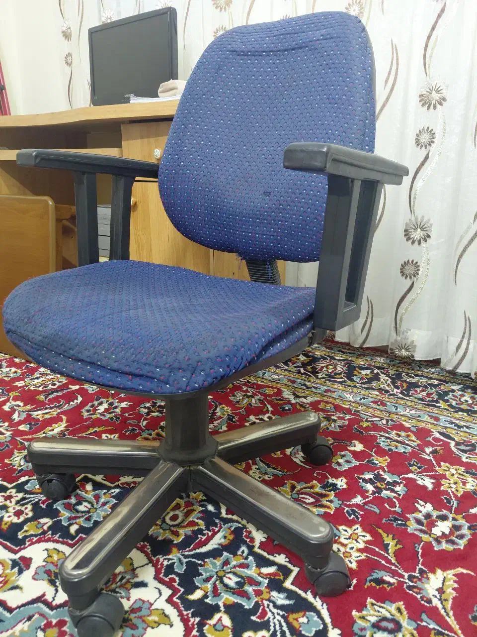 میز و تحریر و صندلی و میز تلفن و ساعت|میز تحریر و کامپیوتر|سبزوار, فقیه سبزواری|دیوار