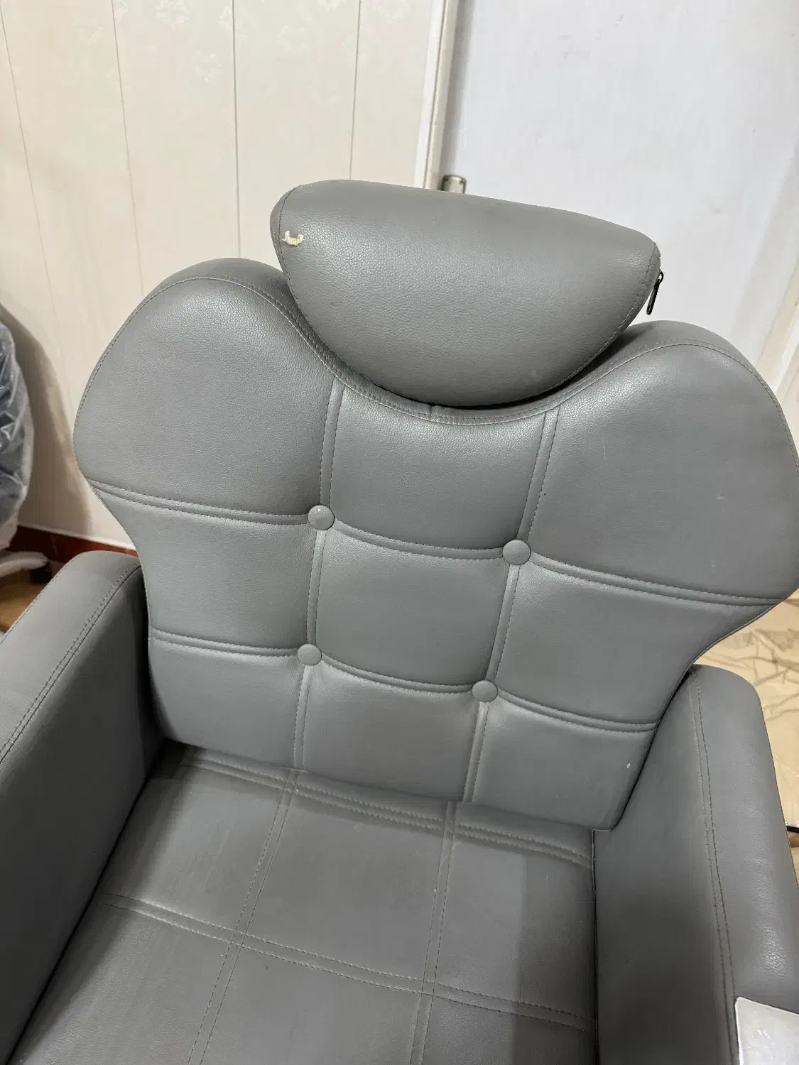 صندلی کوپ|آرایشگاه و سالن‌های زیبایی|رشت, سعدی (تختی)|دیوار