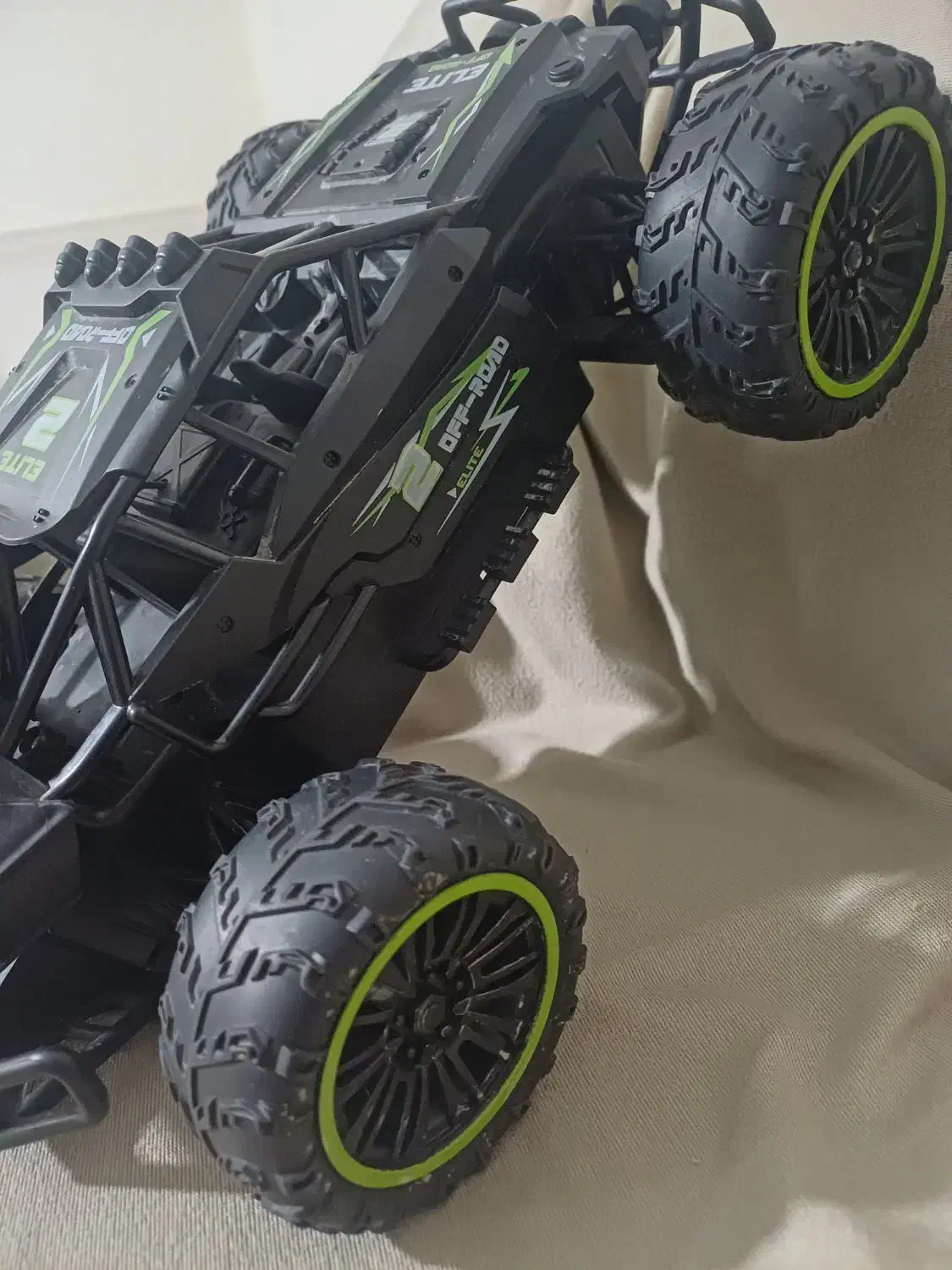 ماشین کنترلی|اسباب‌‌بازی|چهاردانگه (تهران), |دیوار