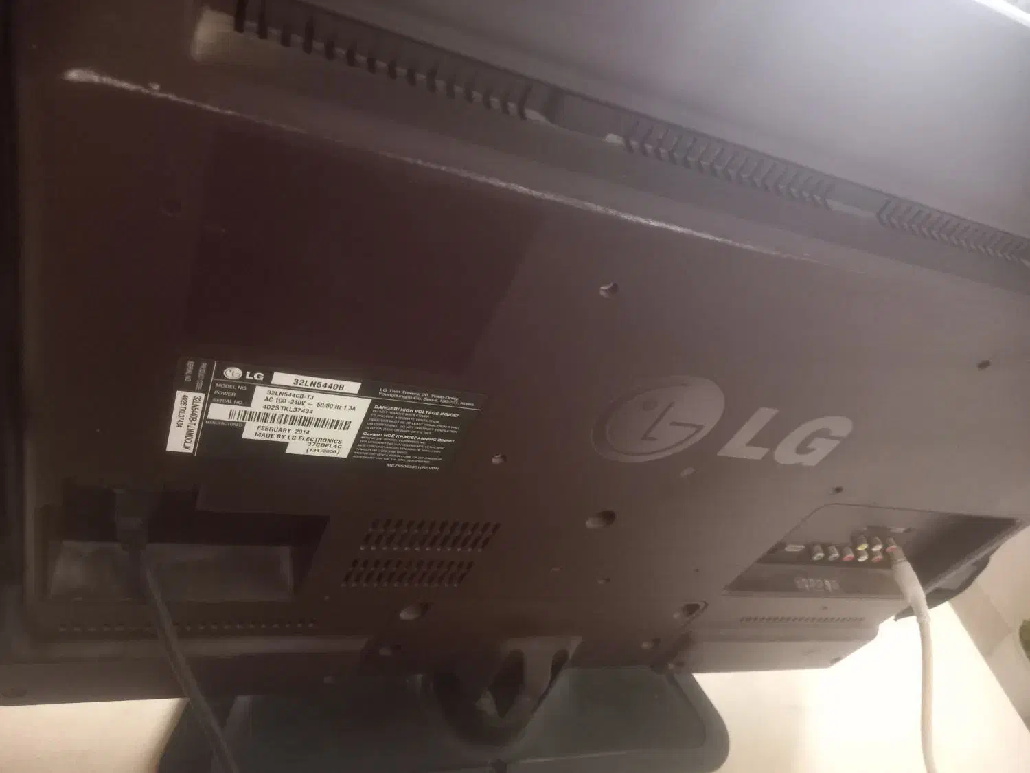 تلویزیون ال ای دی سایز۳۲ال جی|تلویزیون و پروژکتور|جاجرود, |دیوار