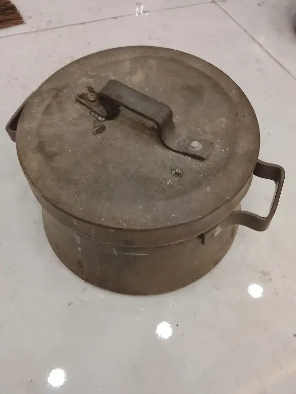 دیگ مسی|ظروف پخت‌وپز|گرگان, |دیوار