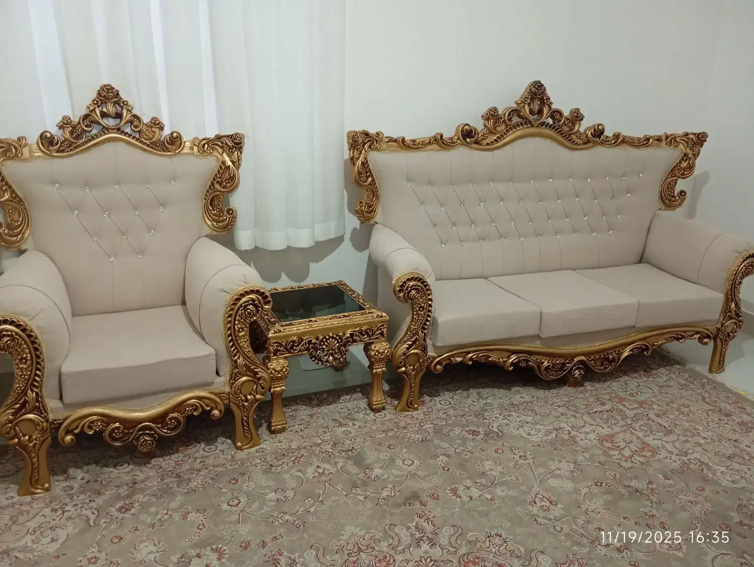 مبل سلطنتی هفت نفره|مبلمان خانگی و میز عسلی|بیرجند, |دیوار