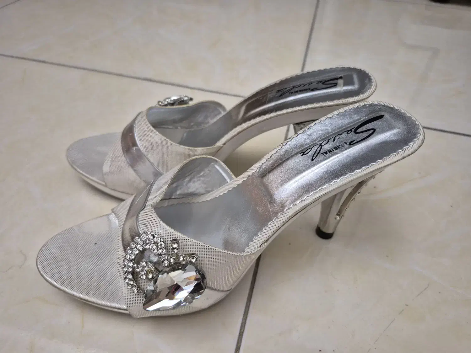 صندل مجلسی زنانه کاملا سالم|کیف، کفش، کمربند|تهران, شارق|دیوار