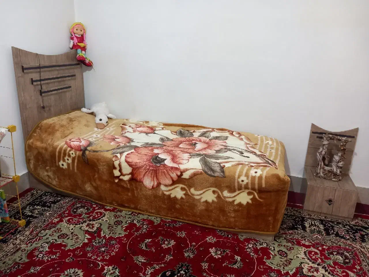 فرش 12متری|فرش|بروجرد, |دیوار