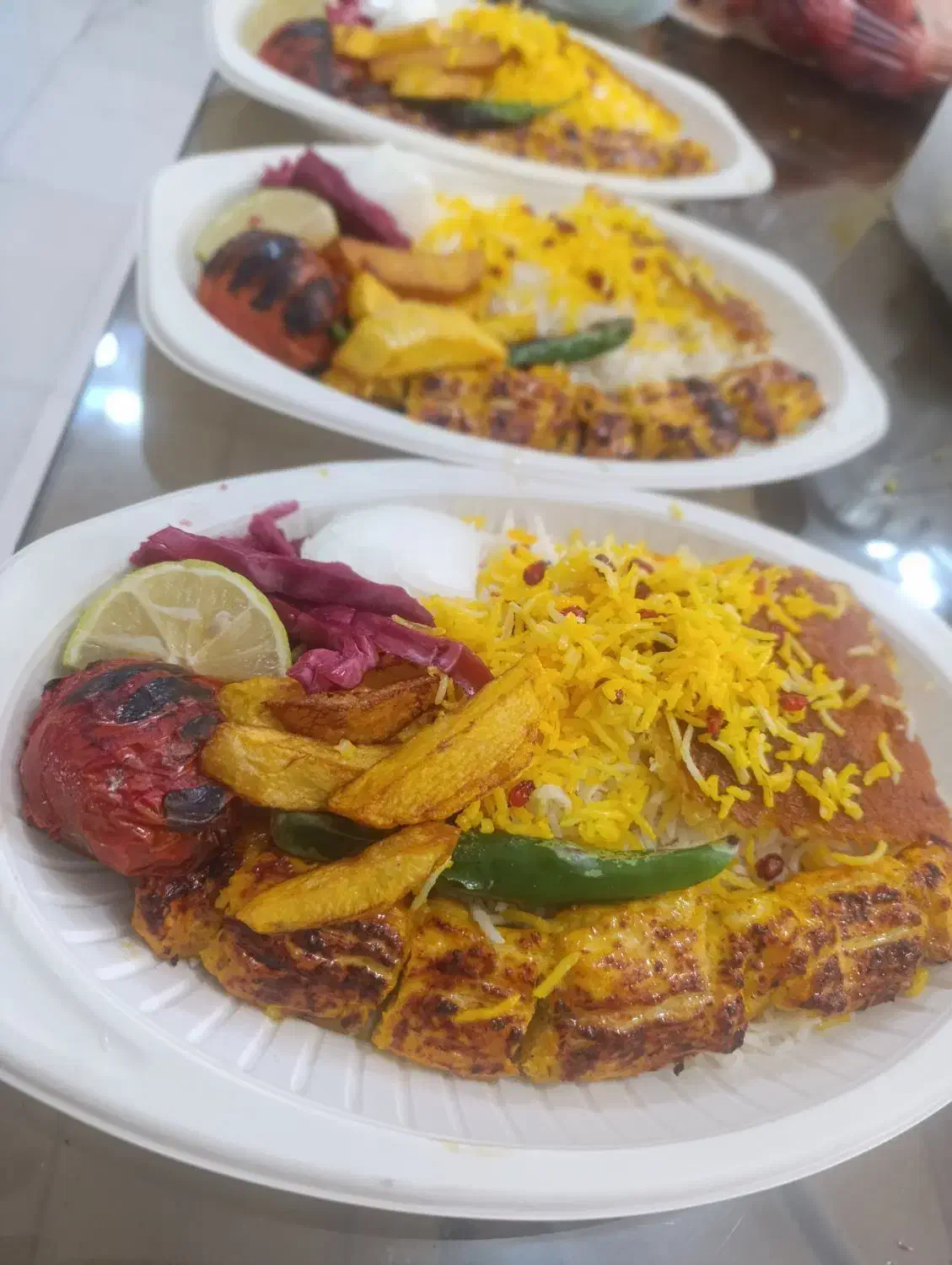 اشپز.. کارگر ساده|استخدام خدمات فروشگاه و رستوران|بندرعباس, |دیوار