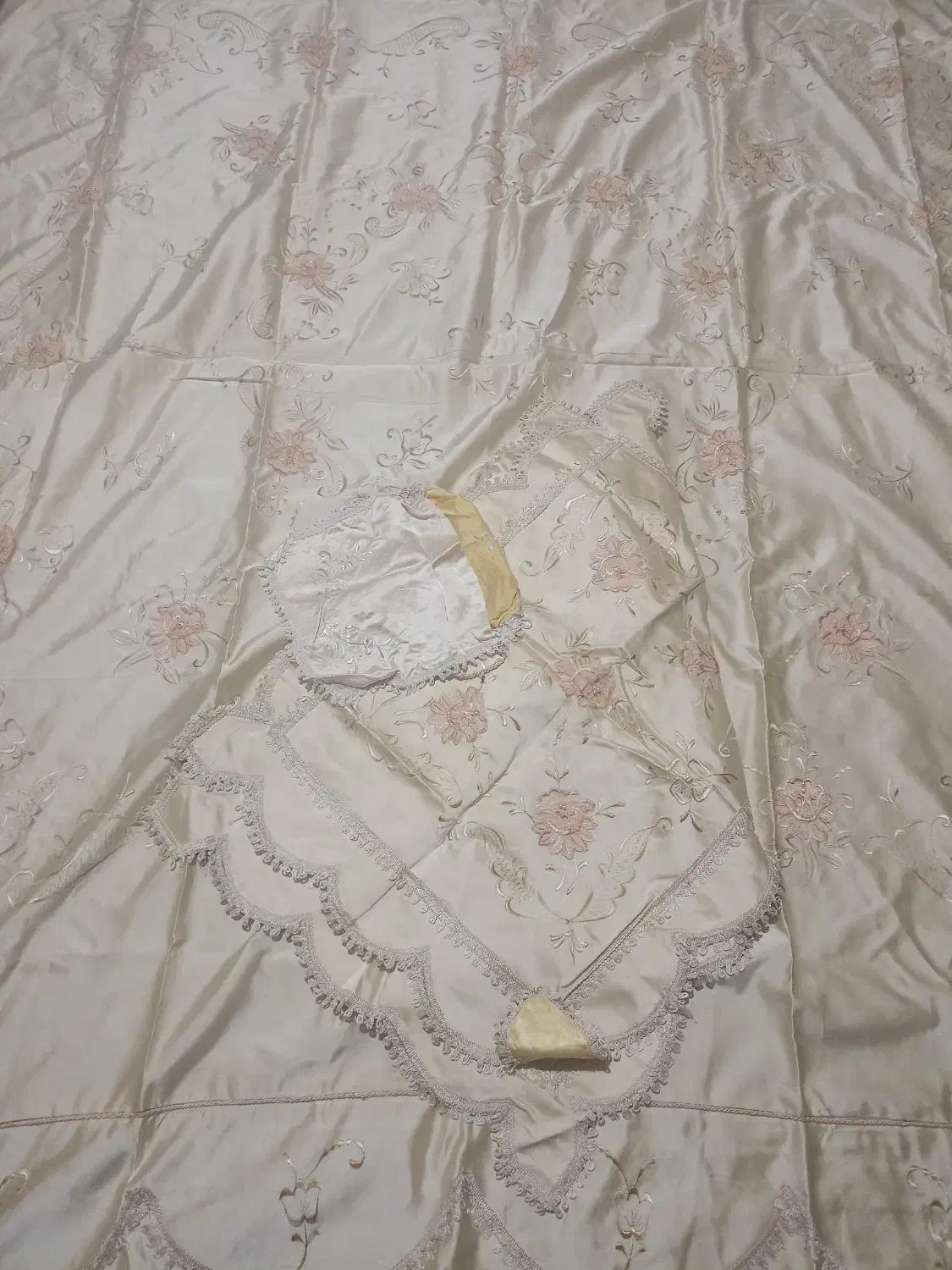 روتختی|سرویس روتختی|تربت جام, میان جام|دیوار