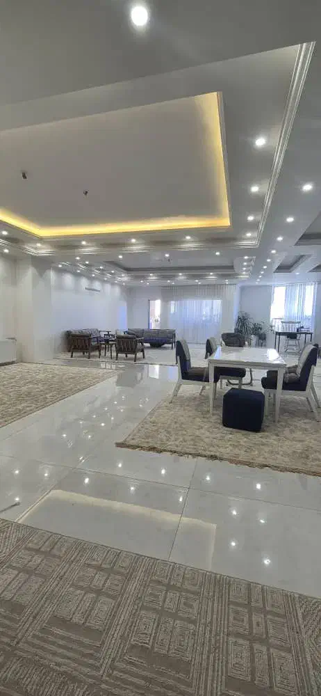 آپارتمان ۲۵۰ متری لوکس|اجارهٔ آپارتمان|قم, نوقطار|دیوار