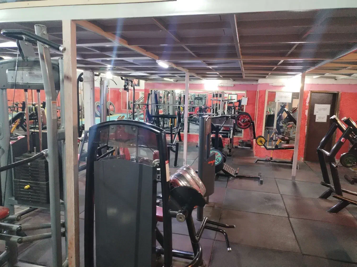 منشی آقا باشگاه بدنسازی|استخدام آموزشی|شاهینشهر, شهرک سایت|دیوار