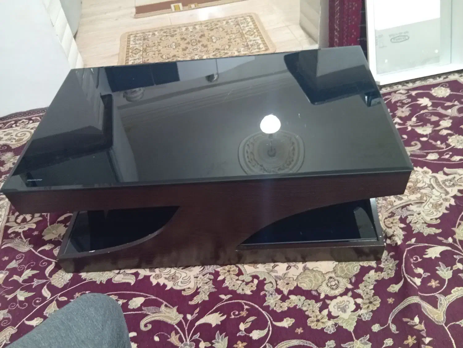 جلو مبلی یه تکی بزرگ سه تا کوچیک|مبلمان خانگی و میز عسلی|کوچصفهان, |دیوار