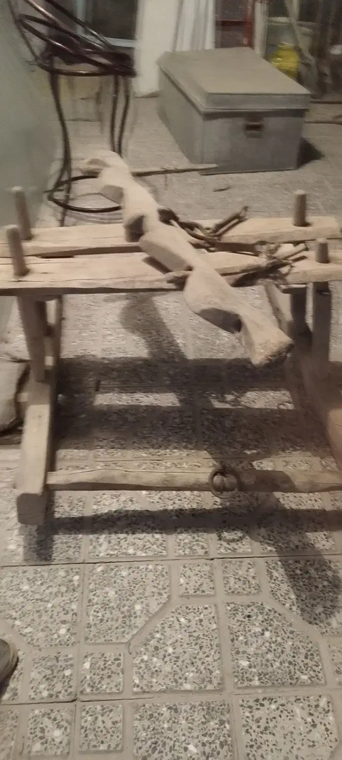 دوعدد قالی قدیمی نو ودست دوم وچوم اتیغه|فرش|اصفهان, فرودگاه شهید بهشتی|دیوار