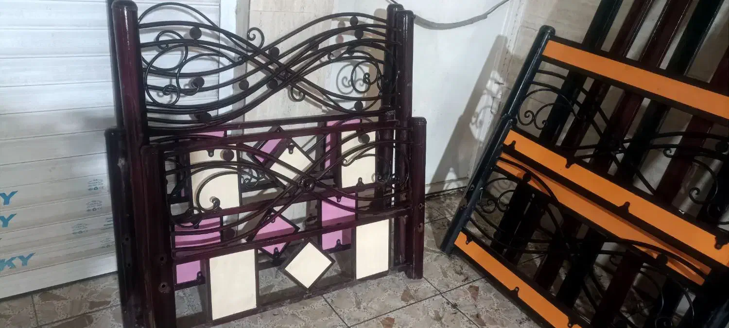 چهارعدد تخت بدون کفی|تخت و سرویس خواب|اهواز, فاز ۲ پادادشهر|دیوار