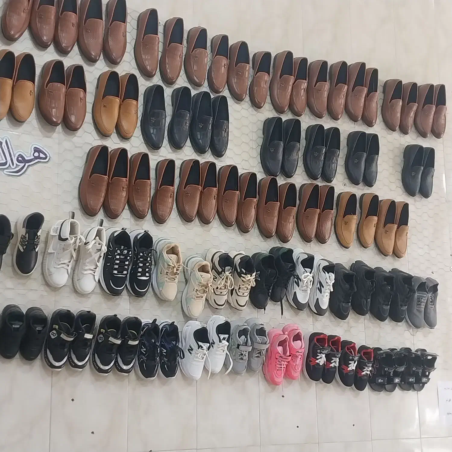 فروش انواع کوش ژیر قیمت کل بازار ۲۰۰هزار ژیر قیمت|کیف، کفش، کمربند|مریوان, |دیوار