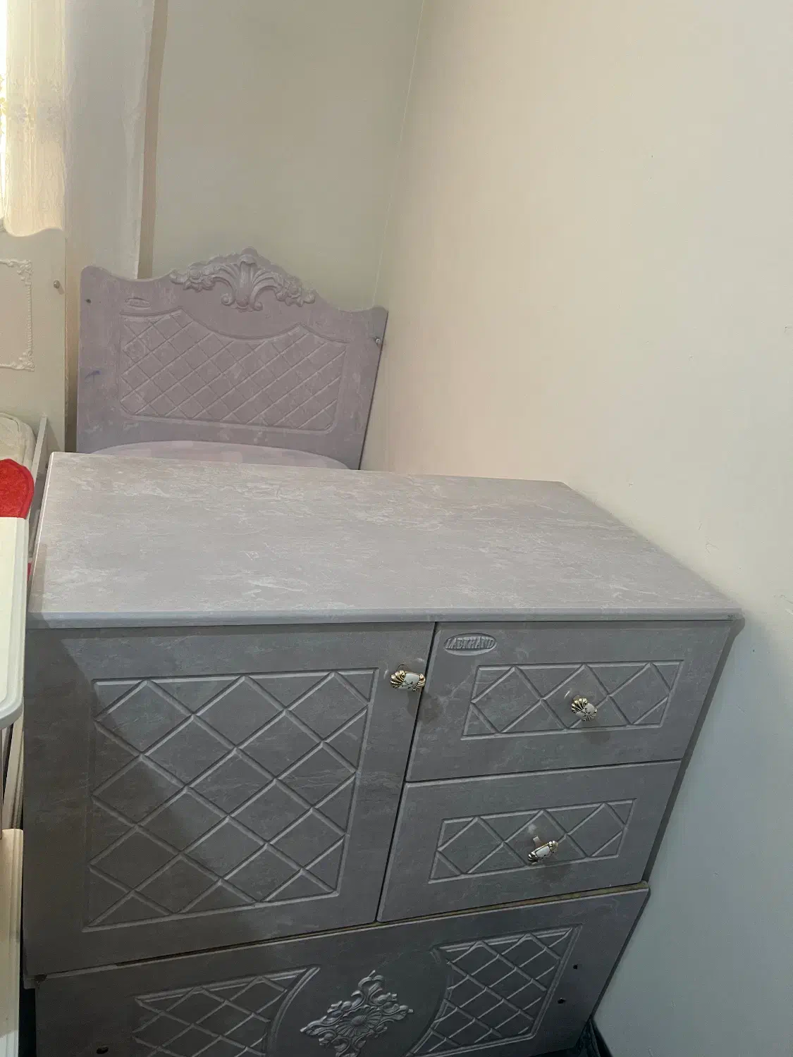 تخت درحد نو|تخت و سرویس خواب|پاکدشت, پاکدشت (مامازند)|دیوار