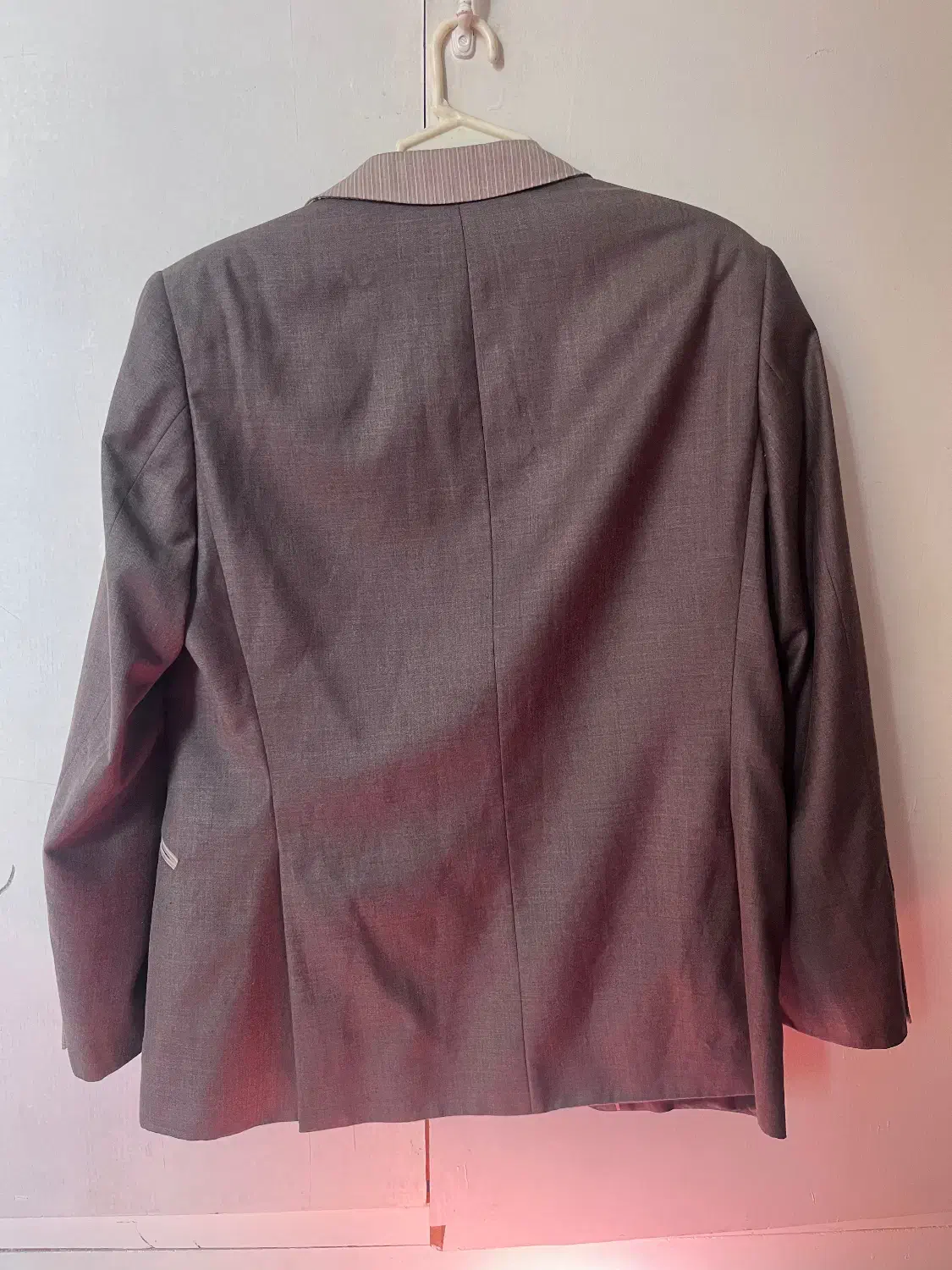 کت قهوه ای رنگ|لباس|فولادشهر, B7|دیوار