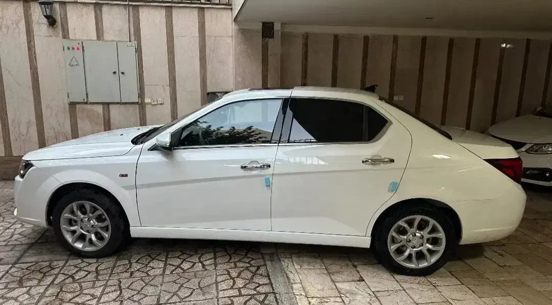 دنا پلاس توربو اتوماتیک آپشنال مدل 1404|خودرو سواری و وانت|بوشهر, |دیوار