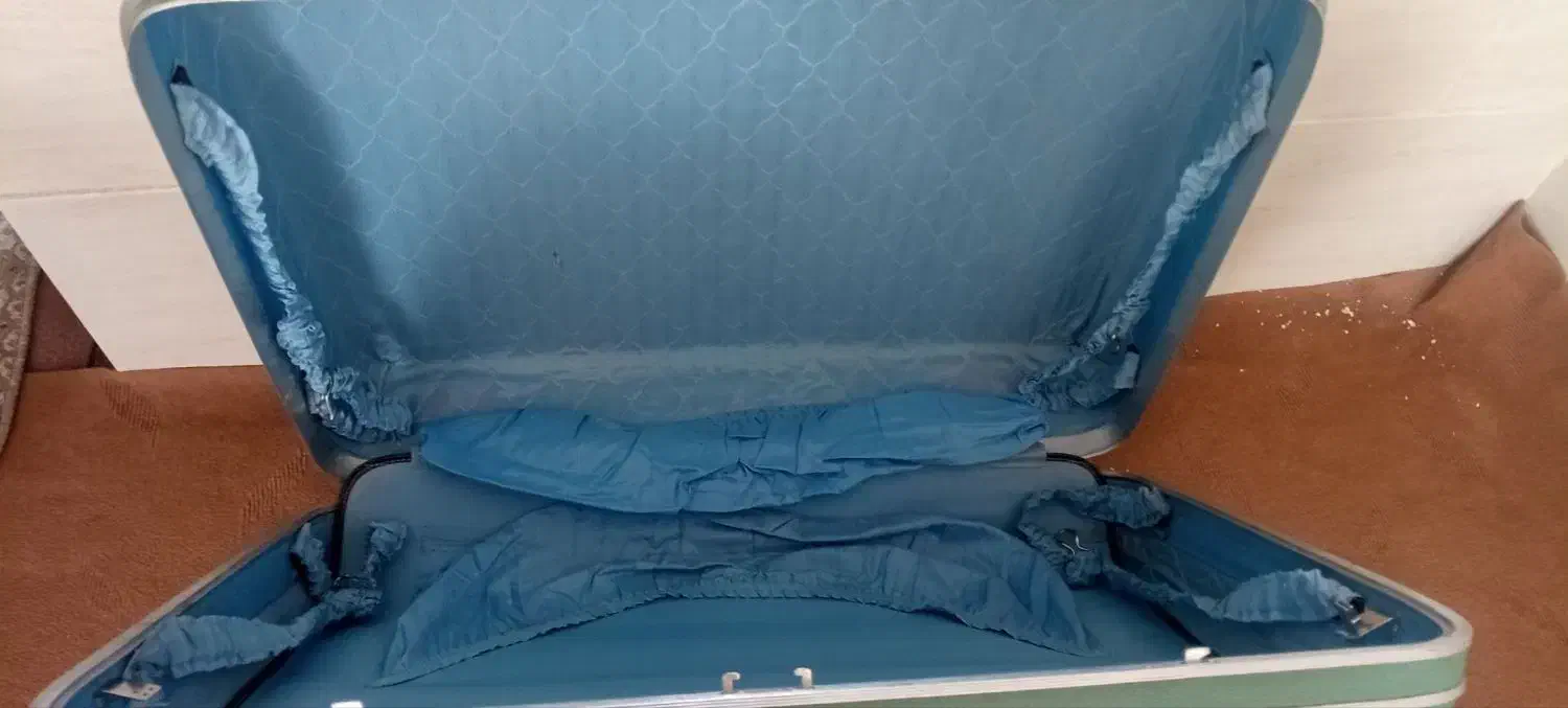 چمدان مسافرتی|کیف، کفش، کمربند|ارومیه, |دیوار