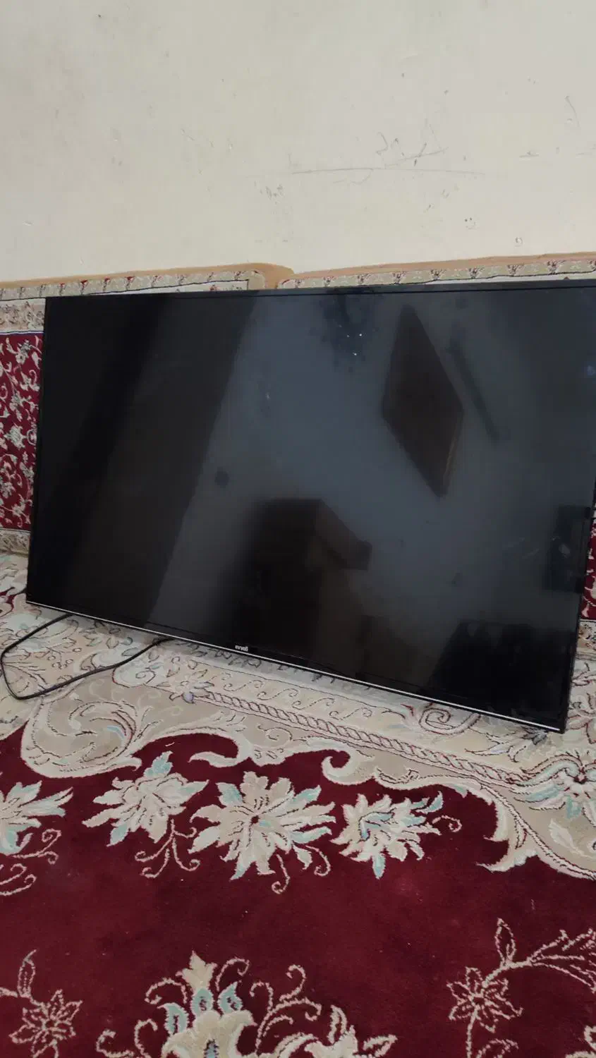 تلویزیون ۴۲ اینچ ایولی|تلویزیون و پروژکتور|بوشهر, |دیوار