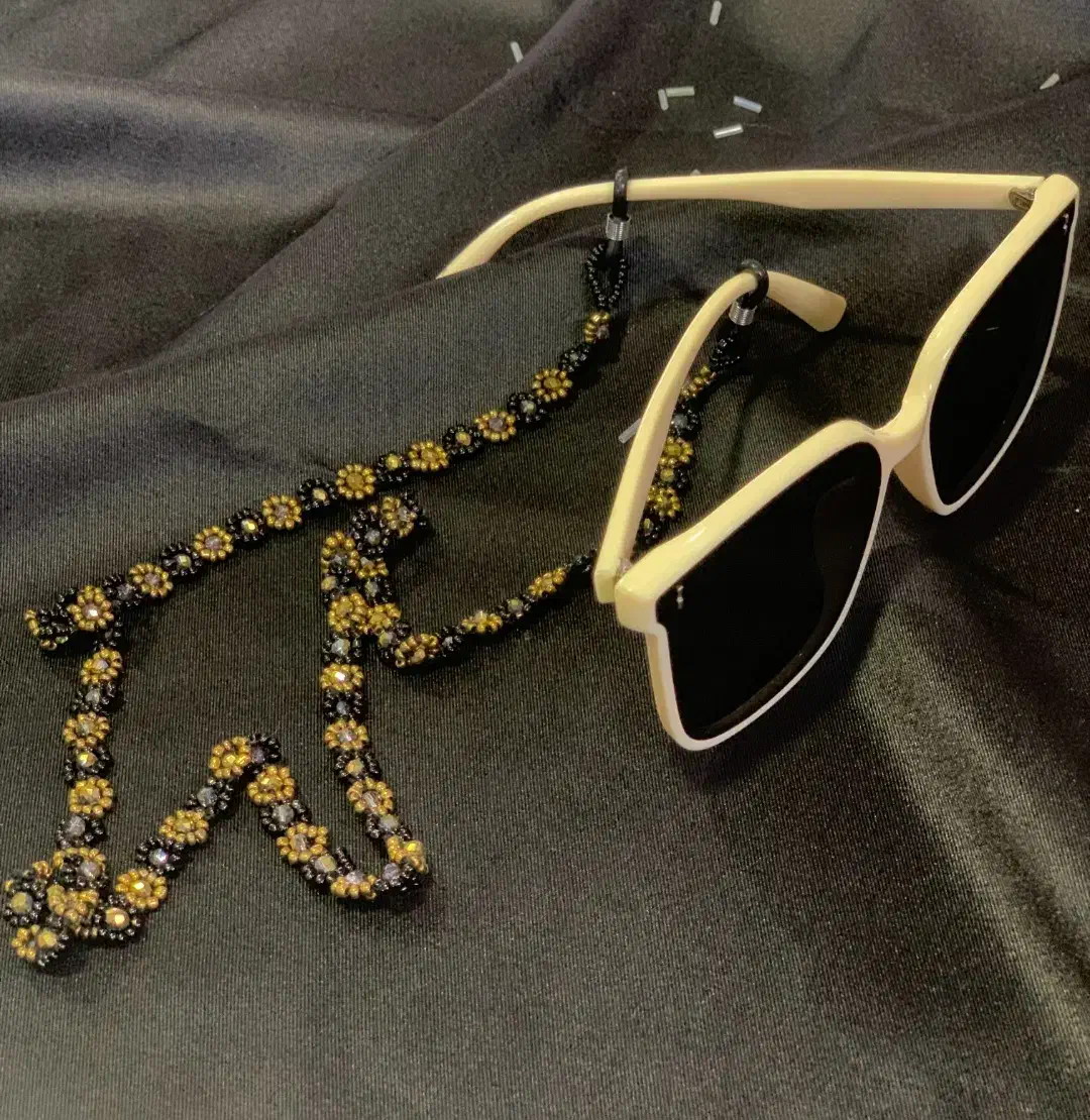 کار زینتی و تزئینی|بدلیجات|بجنورد, |دیوار