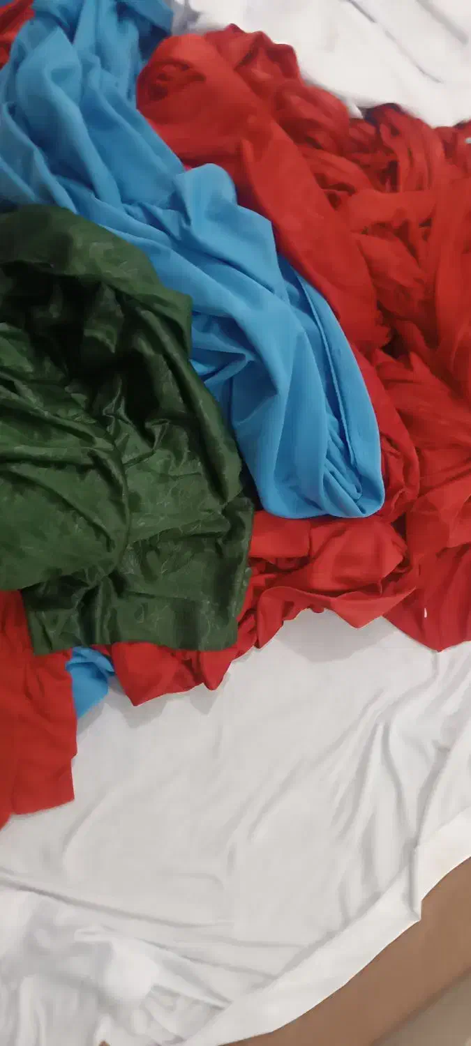 پارچه کیلویی قرمز|لباس|قم, علی آباد سعدگان|دیوار