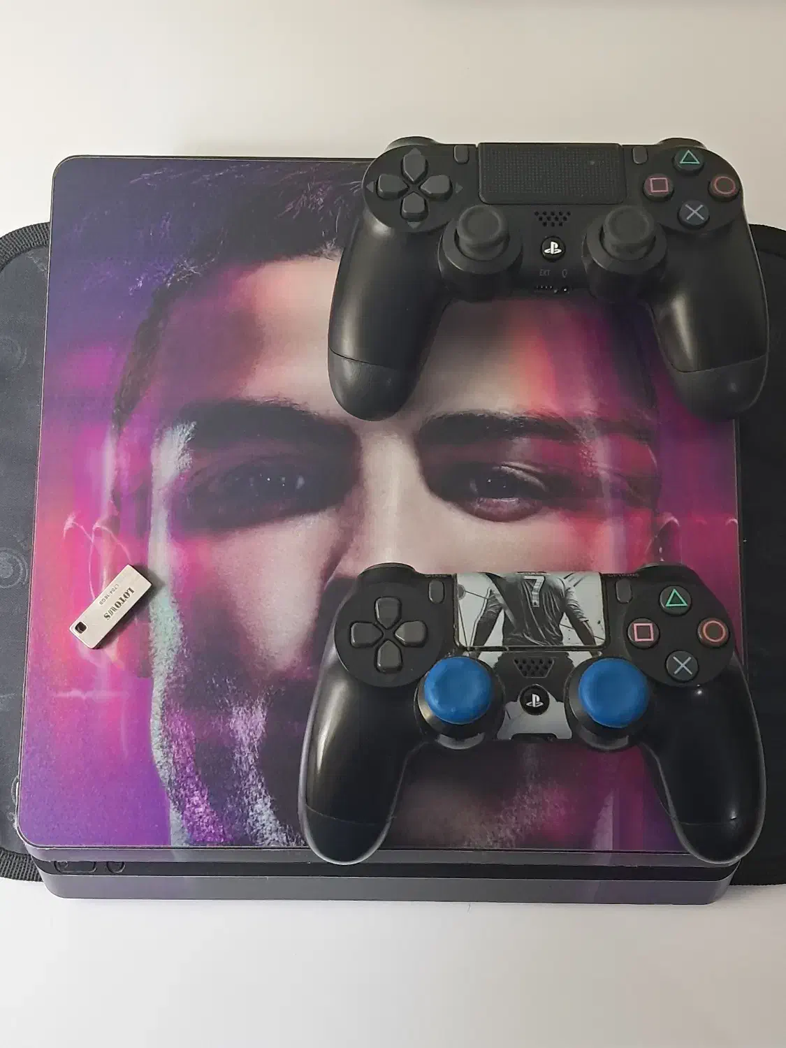 PS4 slim پی اس فور اسلیم کارکرده دو دسته|کنسول، بازی ویدئویی و آنلاین|اردبیل, |دیوار