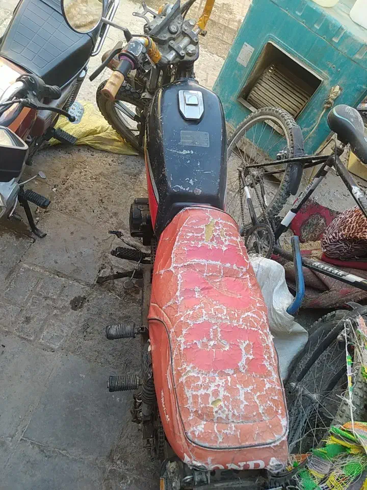 موتور تهر تلر سالم مدارک کامل پلاک ملی|موتورسیکلت|زاهدان, |دیوار