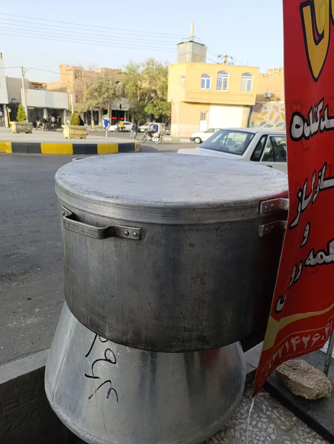 قابلمه 15 من چکشی دست دوم در حد|ظروف پخت‌وپز|قم, علی آباد سعدگان|دیوار