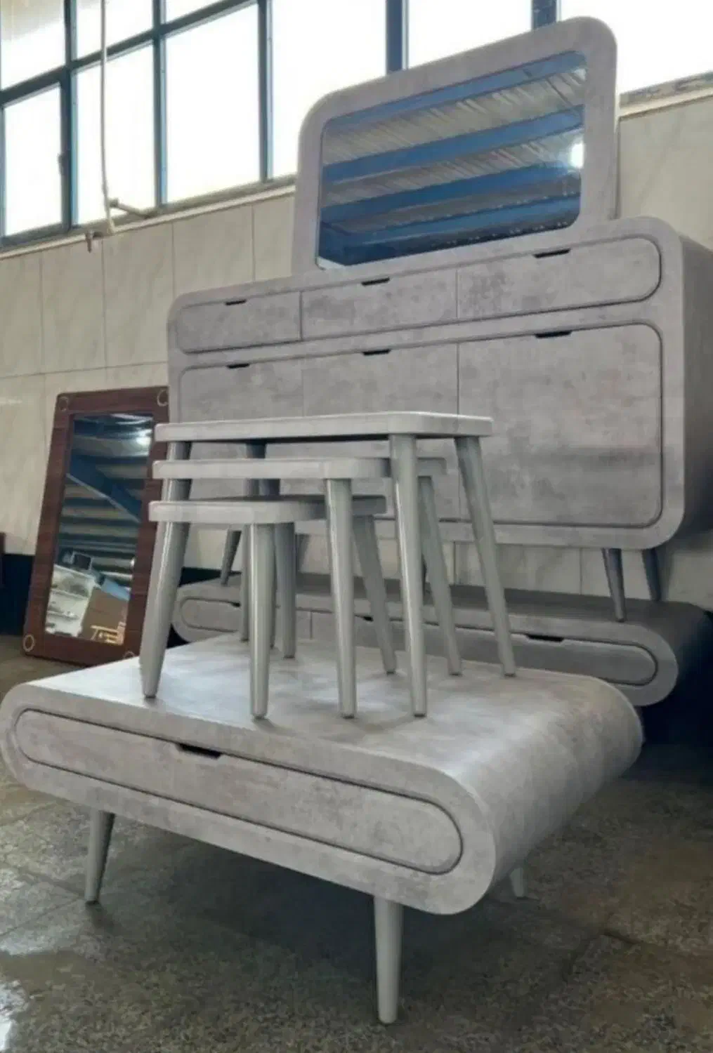 تخفیف روز مادر،آیینه و کنسول و میز تی وی کد۴۳۴۴۴|بوفه، ویترین، کنسول|همدان, |دیوار