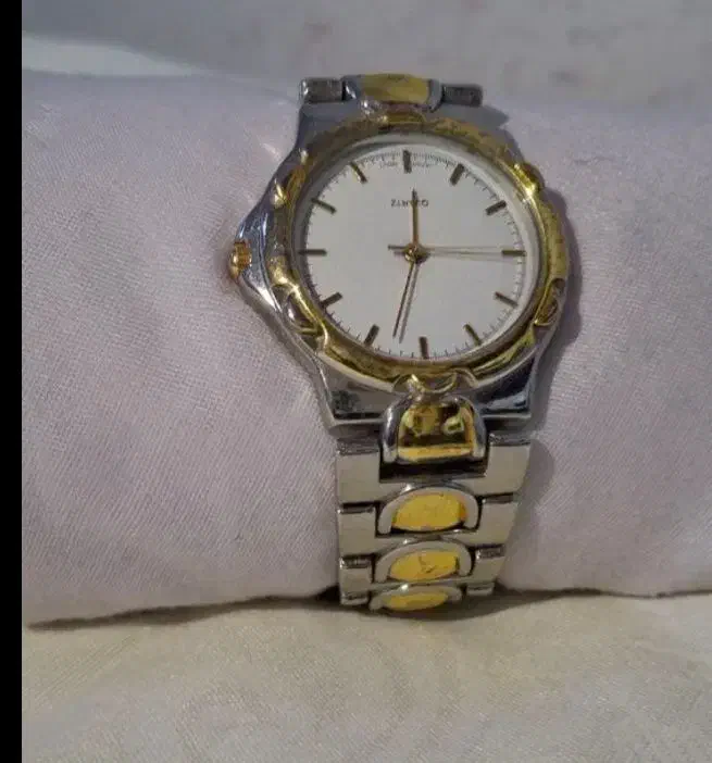 ساعت زنانه  ژاپنی اصل|ساعت|سنندج, |دیوار