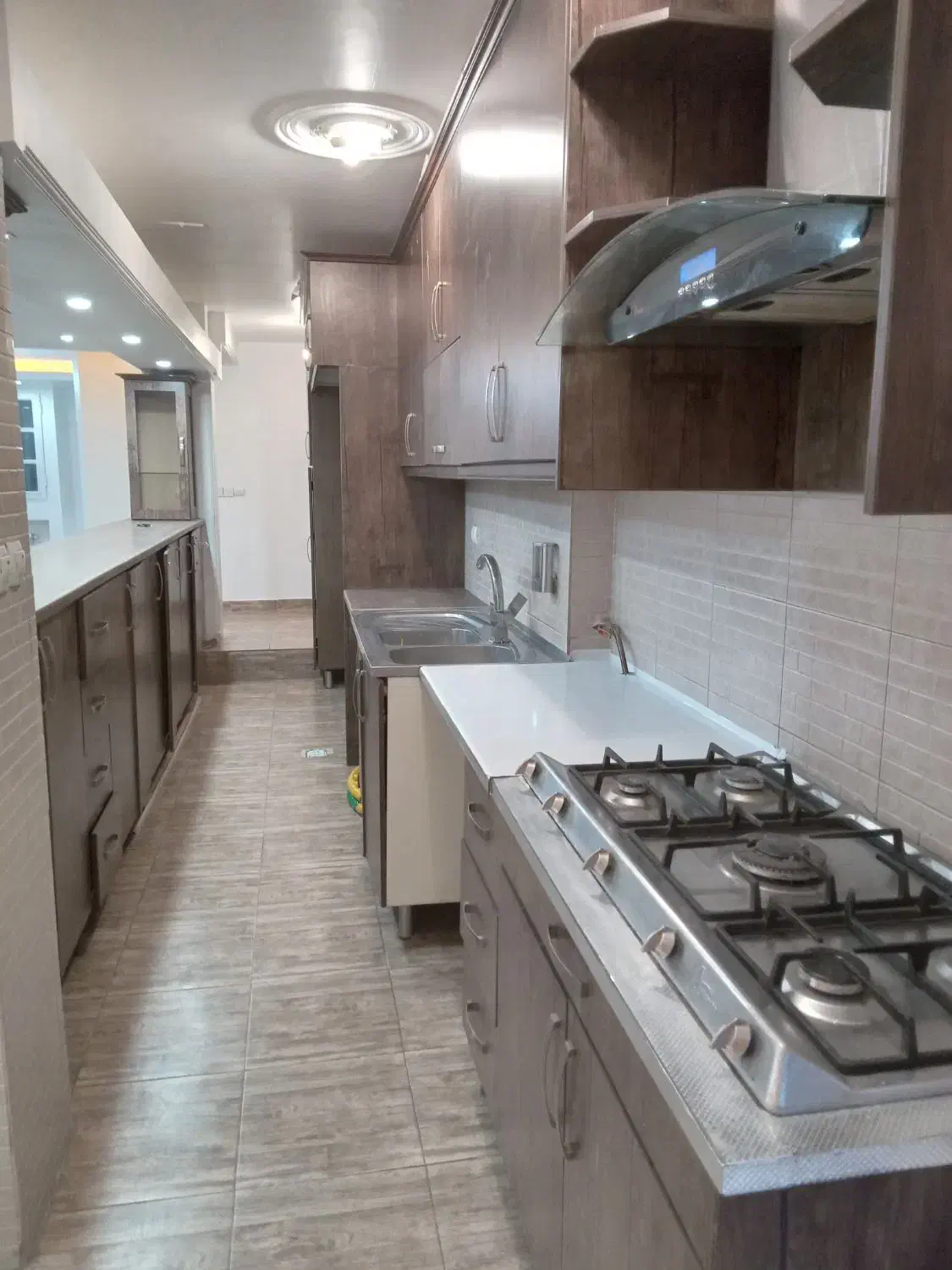 شهیدعراقی۱۰۰متر ۲خوابه بازسازی شده بدون مالک تخلیه