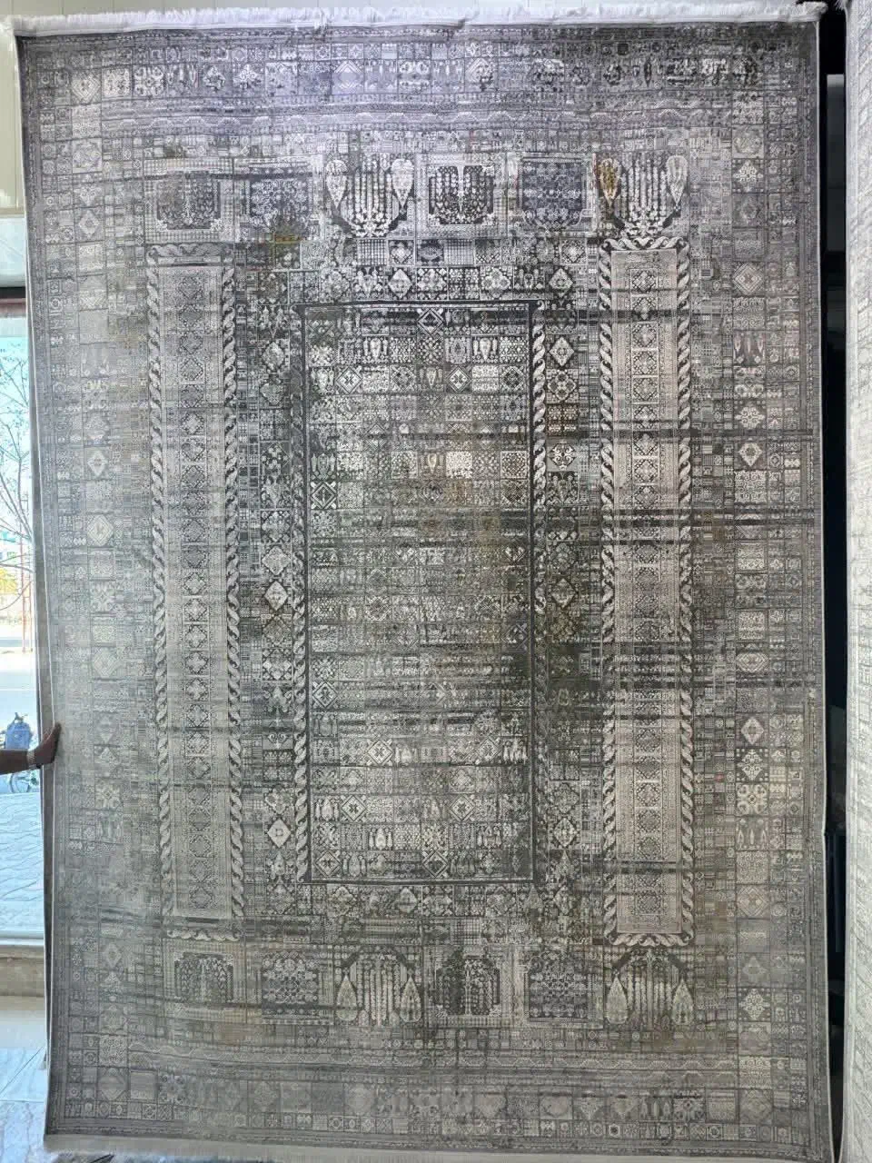 فرش ۹ متری|فرش|قم, قلعه کامکار|دیوار