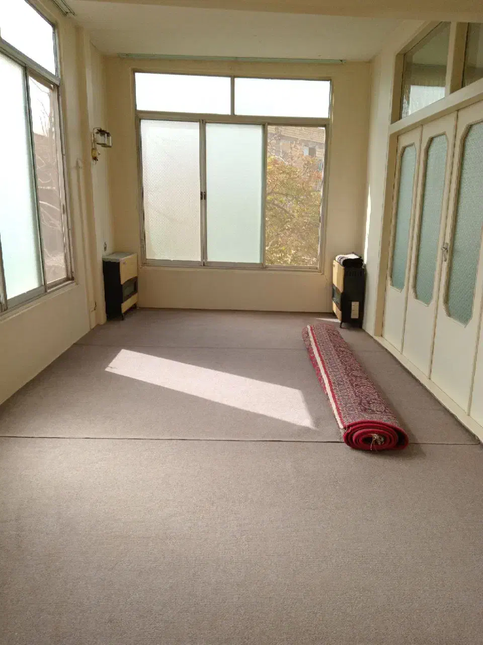 اجاره یا رهن در بافت سنتی|اجارهٔ خانه و ویلا|کاشان, گریه|دیوار