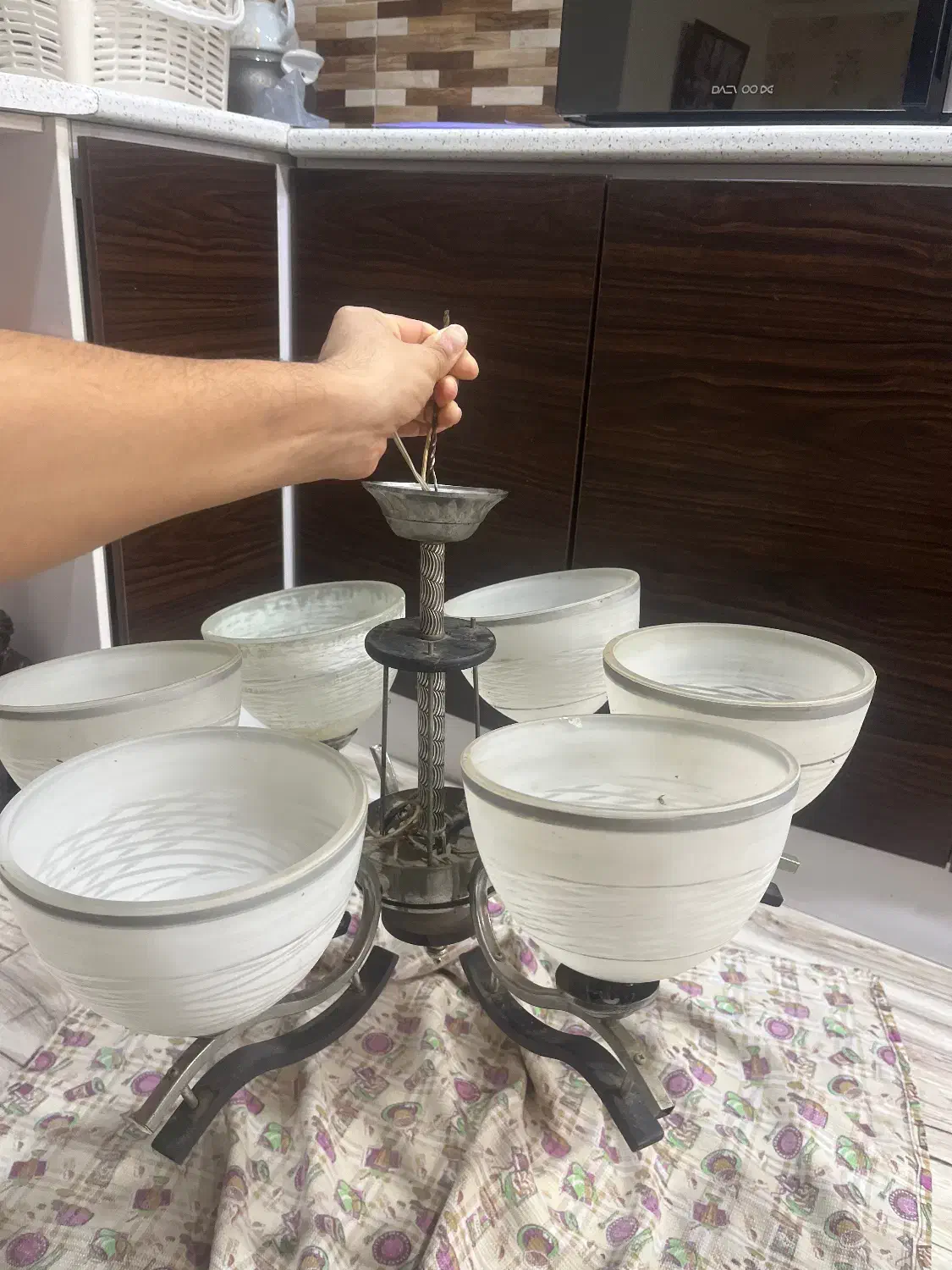 لوستر شش چراغی|لوستر و چراغ آویز|رشت, شهرک پردیسان|دیوار