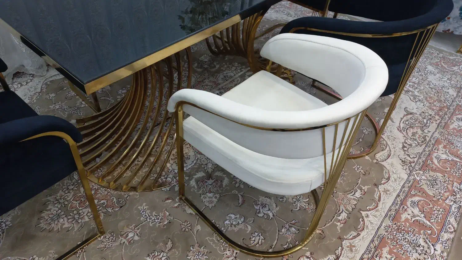 میز غذا خوری ۶ نفره|میز و صندلی غذاخوری|همدان, |دیوار