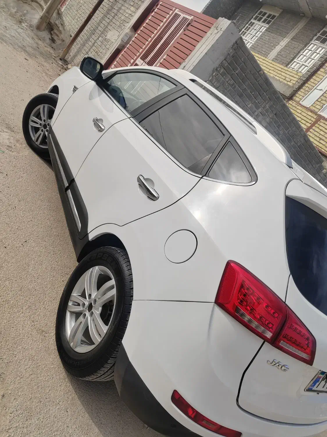 جک s5مدل 94 دنده ای|خودرو سواری و وانت|شیراز, سایت اداری|دیوار