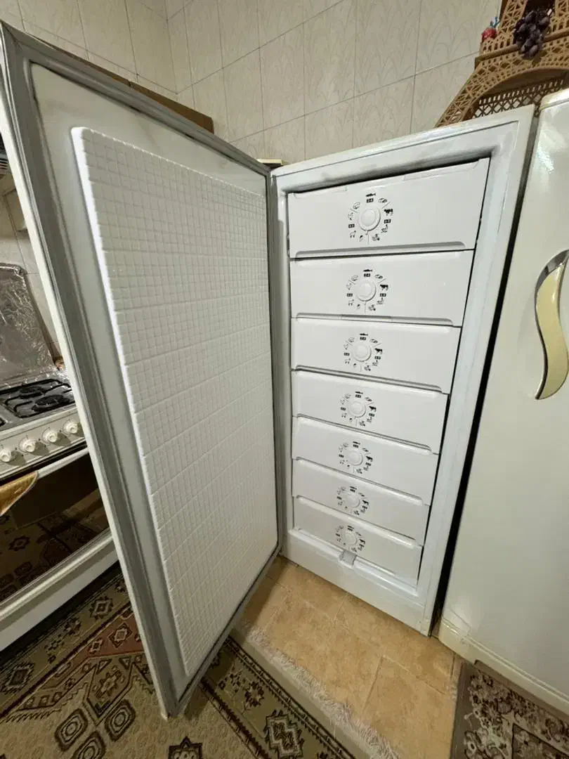 وسایل خانه|یخچال و فریزر|آران و بیدگل, |دیوار