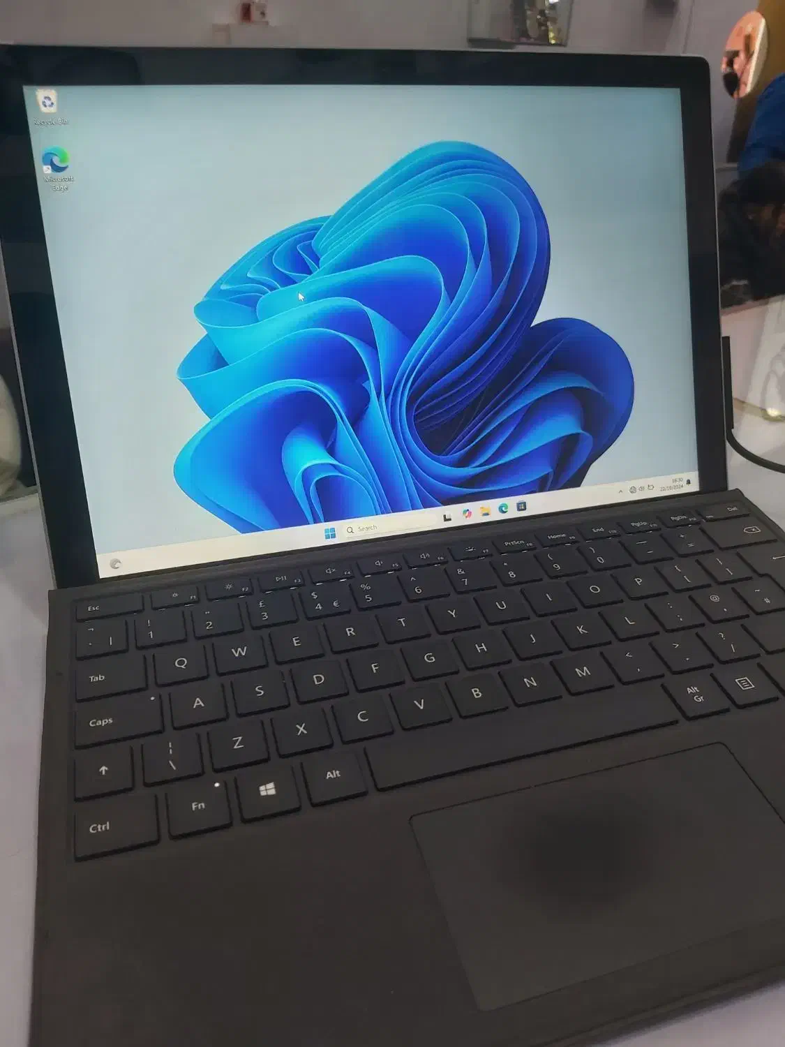 سرفیس پرو 7|تبلت|تهران, استاد معین|دیوار