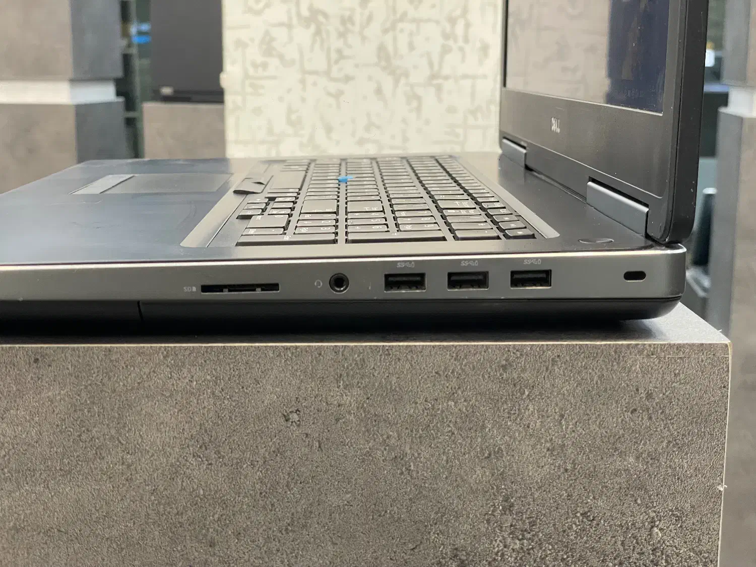 لپ تاپ 6گیگ گرافیک نسل7 DELL Precision 7720|رایانه همراه|تهران, فلسطین (میدان انقلاب)|دیوار