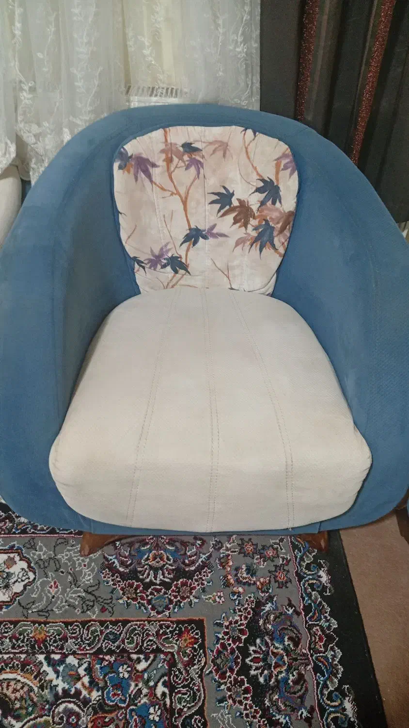 مبل 7نفره راحتی سبک تورفتگی اصلا ندارد عالی تخت|تشک تختخواب|صدرا-فارس, فاز ۱|دیوار