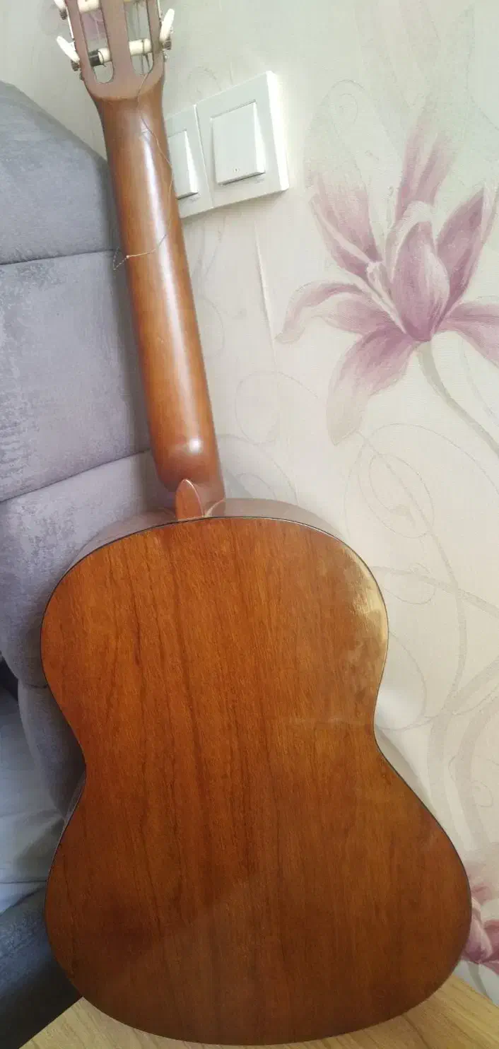 گیتار یاماها c40|گیتار، بیس، امپلیفایر|اندیشه, اندیشه فاز ۳|دیوار