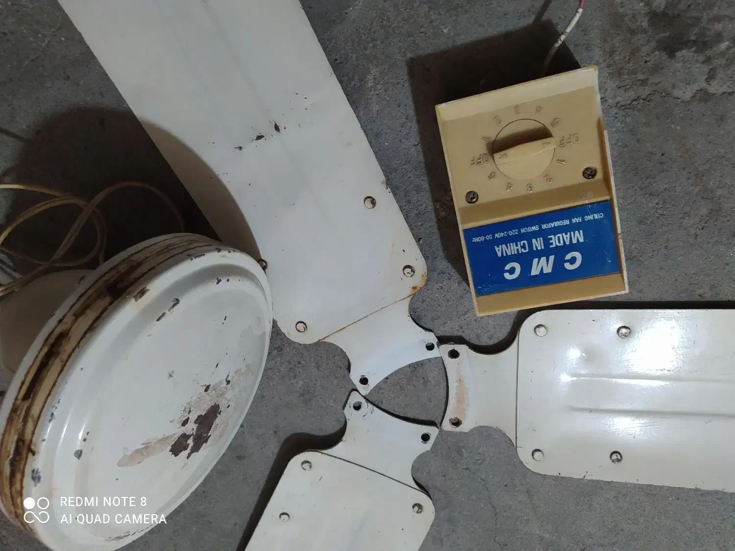 پنکه سقفی 3پره مناسب سالن پذیرایی و اتاق خواب|پنکه و تصفیه‌کنندهٔ هوا|بروجرد, |دیوار