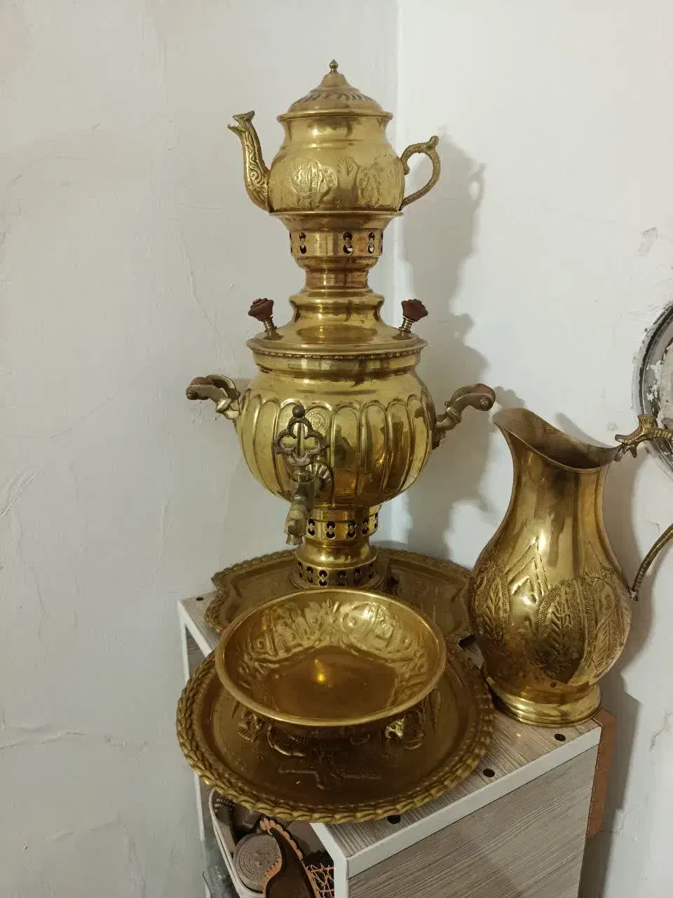 سماور زغالی همراه با پارچ و قوری و سینی|سماور، چایساز، قهوهساز|زنجان, |دیوار