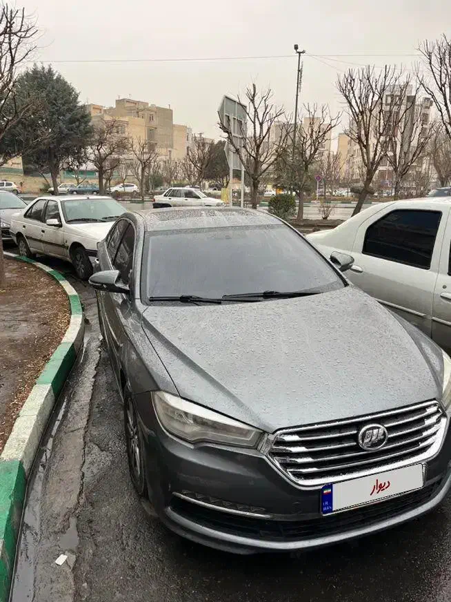 لیفان ۸۲۰ مدل ۹۶ بیرنگ|خودرو سواری و وانت|کرج, اصفهانی‌ها|دیوار