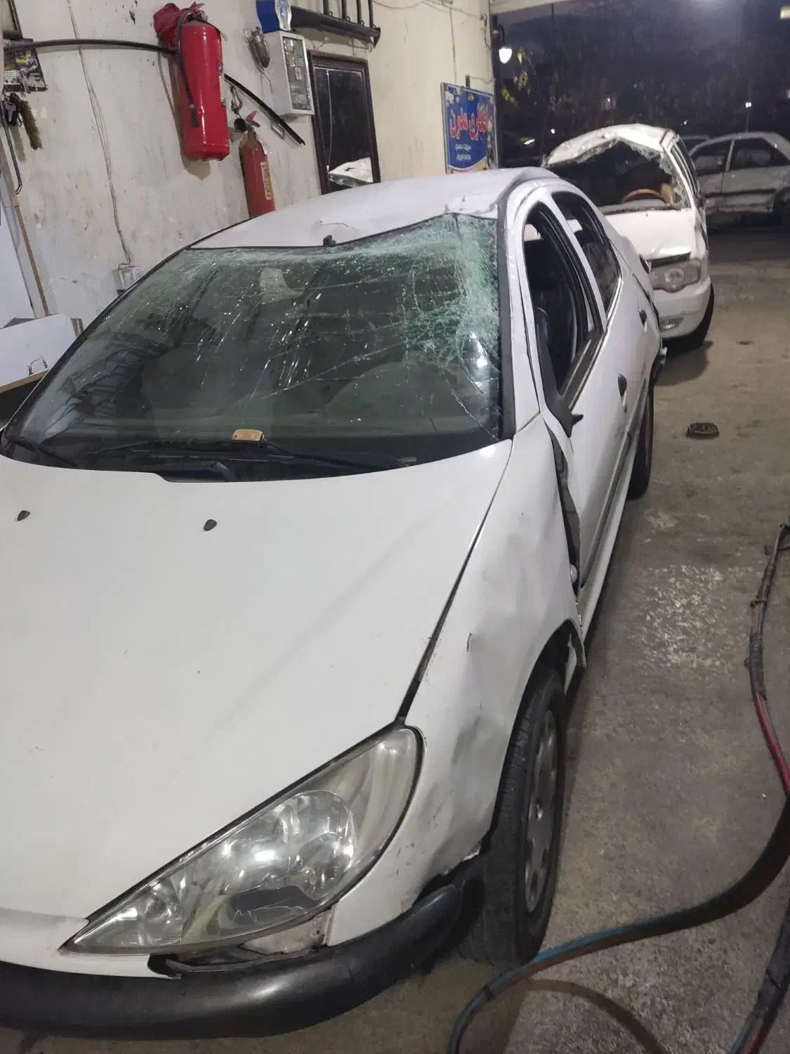 ۲۰۶ v8. 93 تصادفی|خودرو سواری و وانت|مشهد, بهمن|دیوار