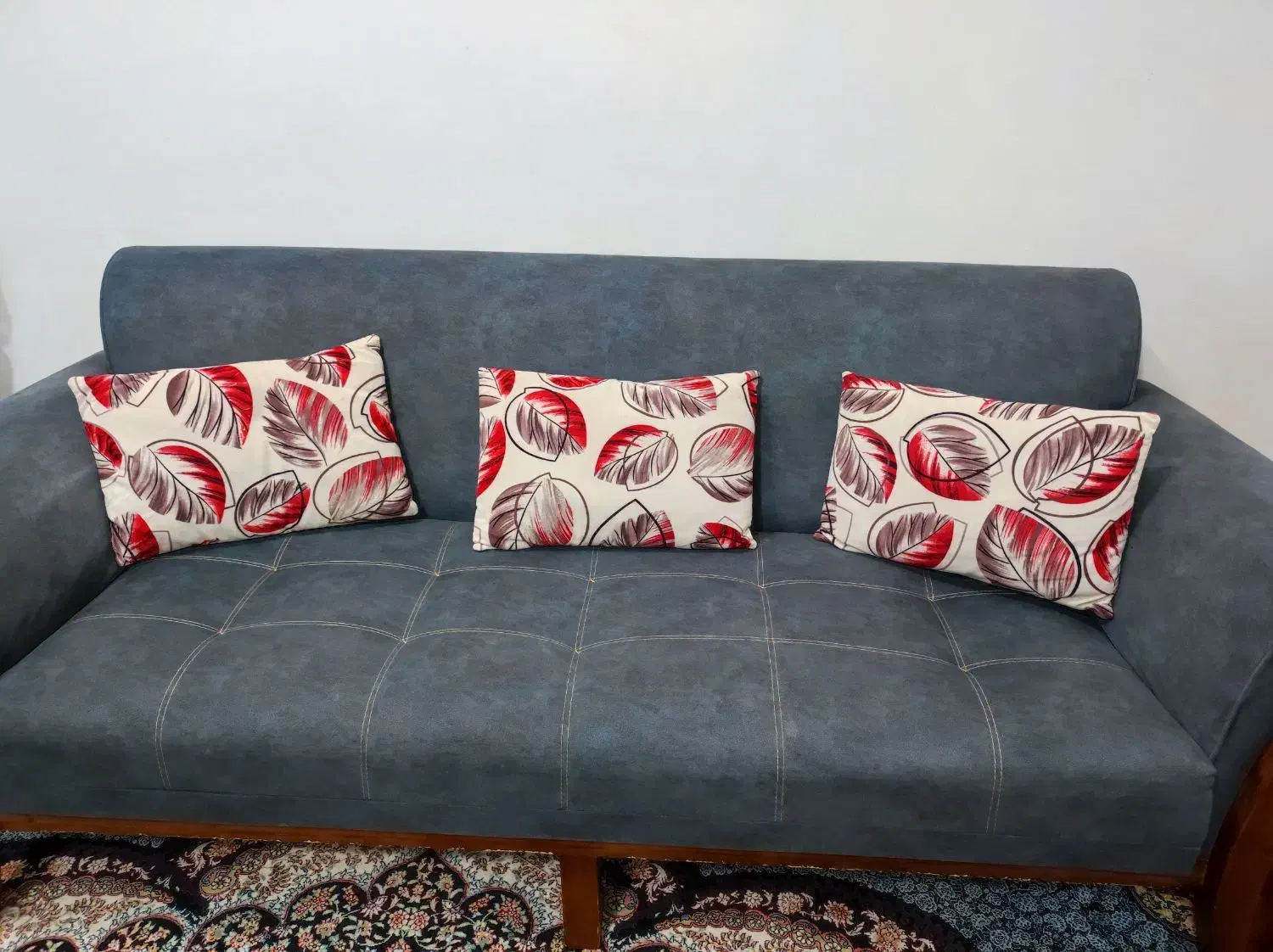 مبل و میز ناهار خوردی|مبلمان خانگی و میز عسلی|رشت, دخانیات|دیوار