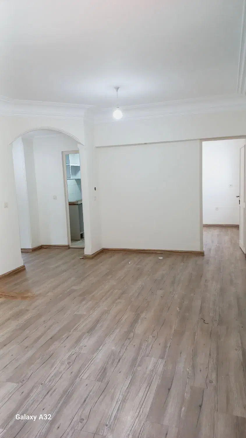 اجاره واحدتجاری طبقه اول(۳ط۳واحد)بیستون/سبزه میدان|اجارهٔ دفتر کار، اتاق اداری، مطب|رشت, پیرسرا|دیوار