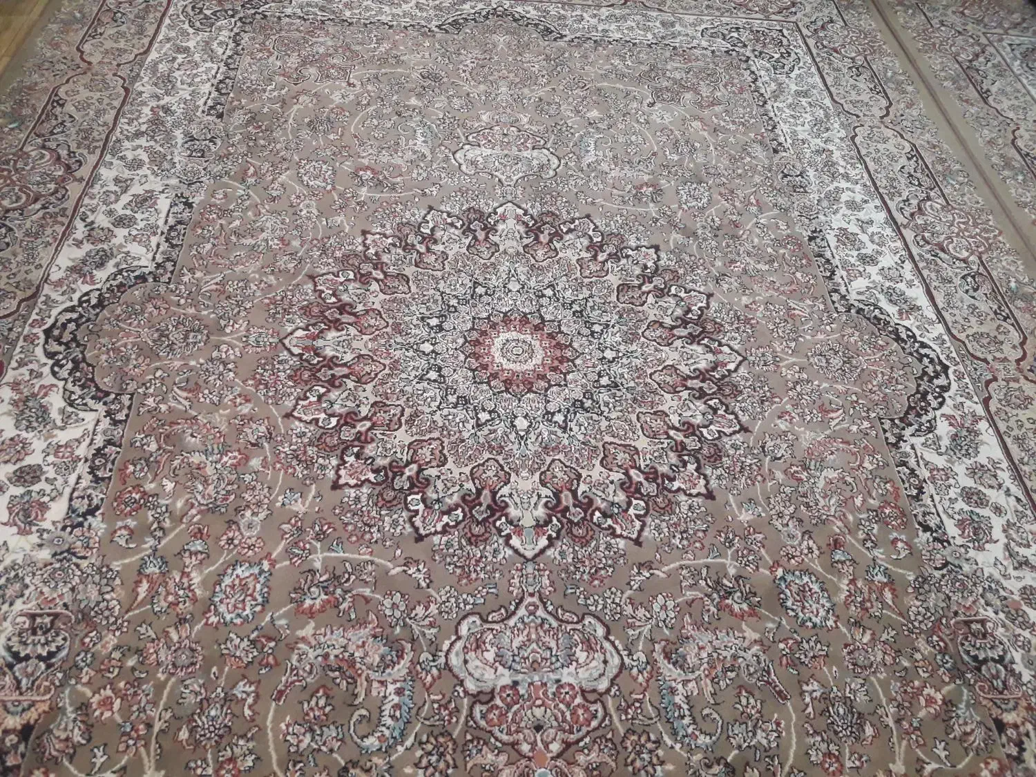 فرش ۹متری|فرش|قدس, شهرقدس|دیوار