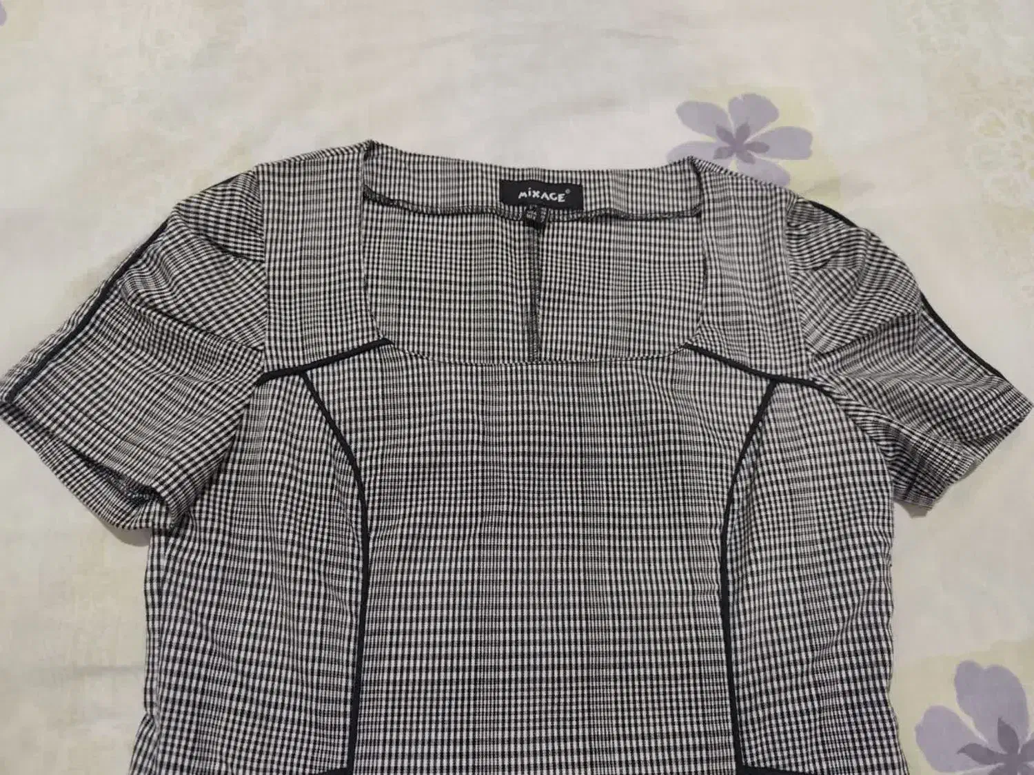 سارافون|لباس|مرند, |دیوار